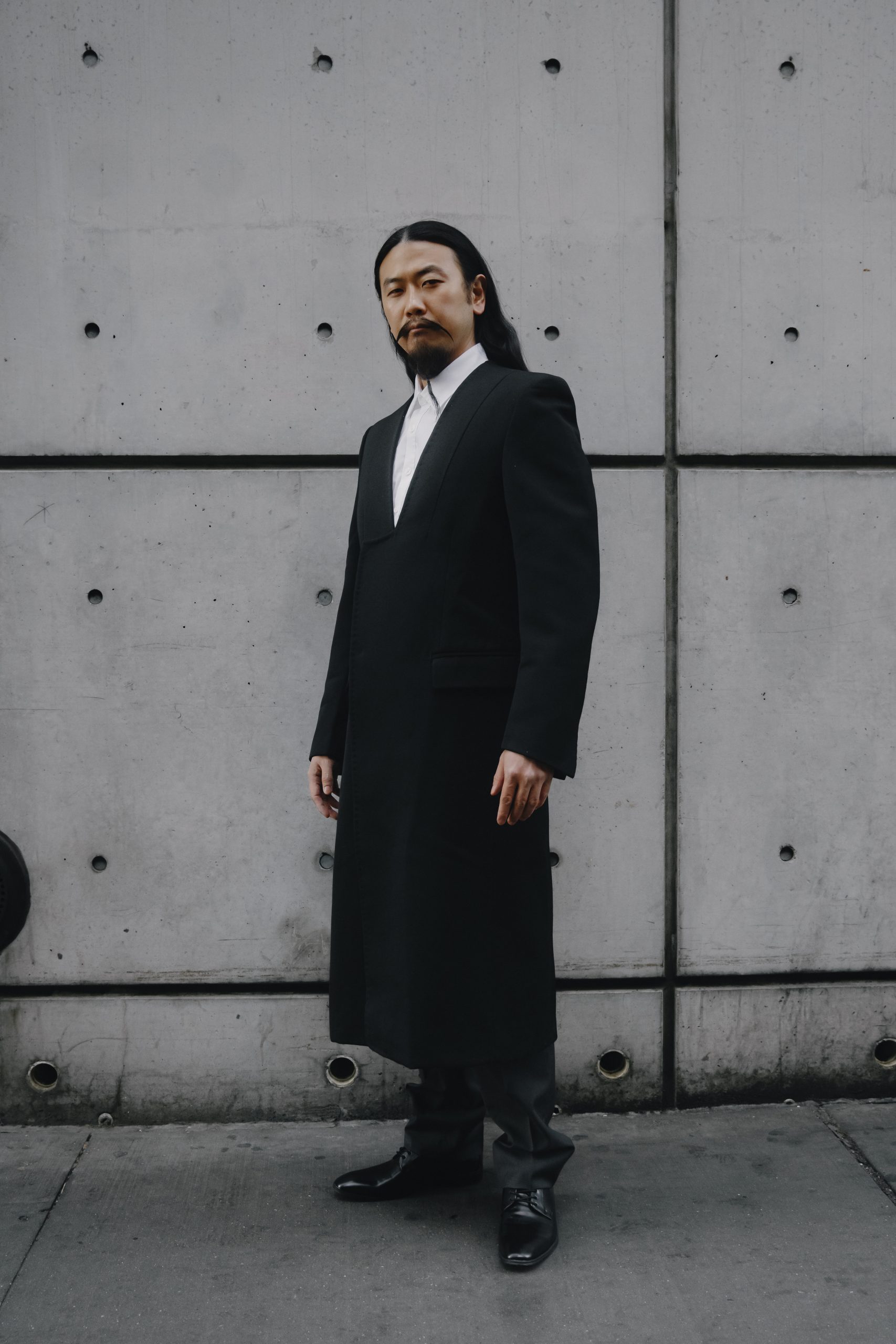 BLACK WOOL COAT (SIGNATURE COLLECTION)